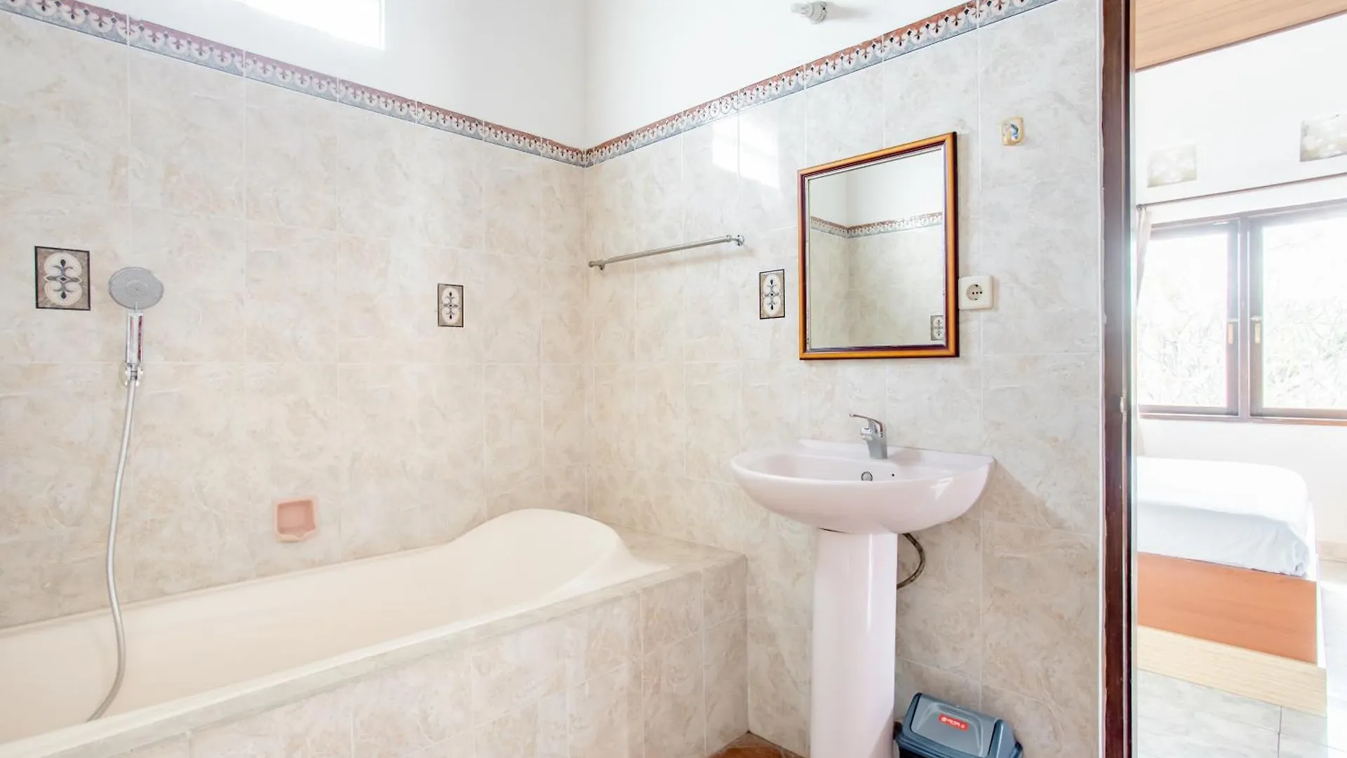 Rumah Akira Seminyak 3*,